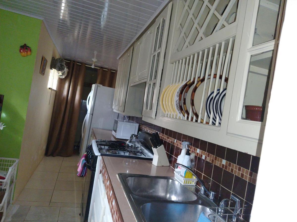 Gables Vacation Rentals With Private Gated Parking Onsite Knockpatrick Esterno foto