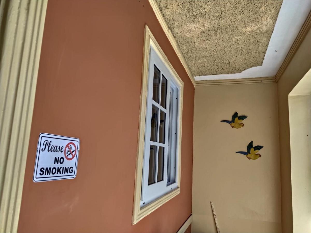 Gables Vacation Rentals With Private Gated Parking Onsite Knockpatrick Esterno foto
