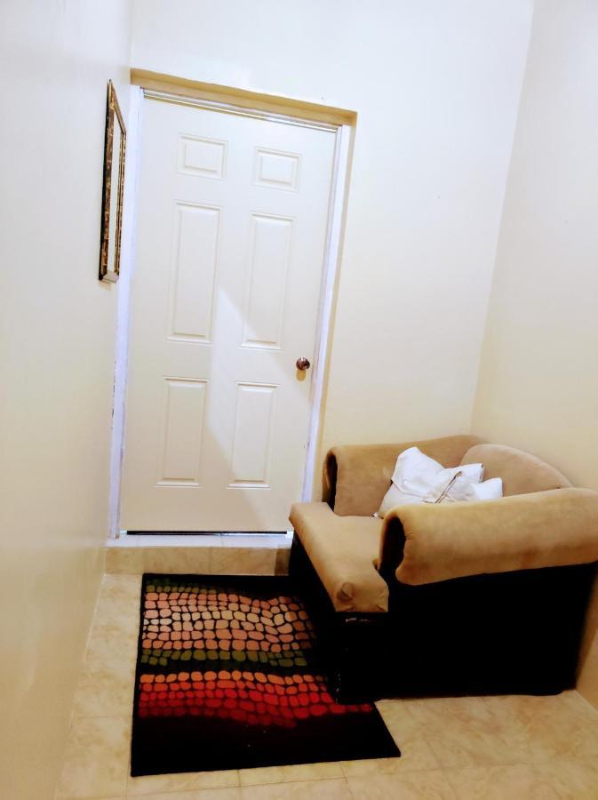 Gables Vacation Rentals With Private Gated Parking Onsite Knockpatrick Esterno foto