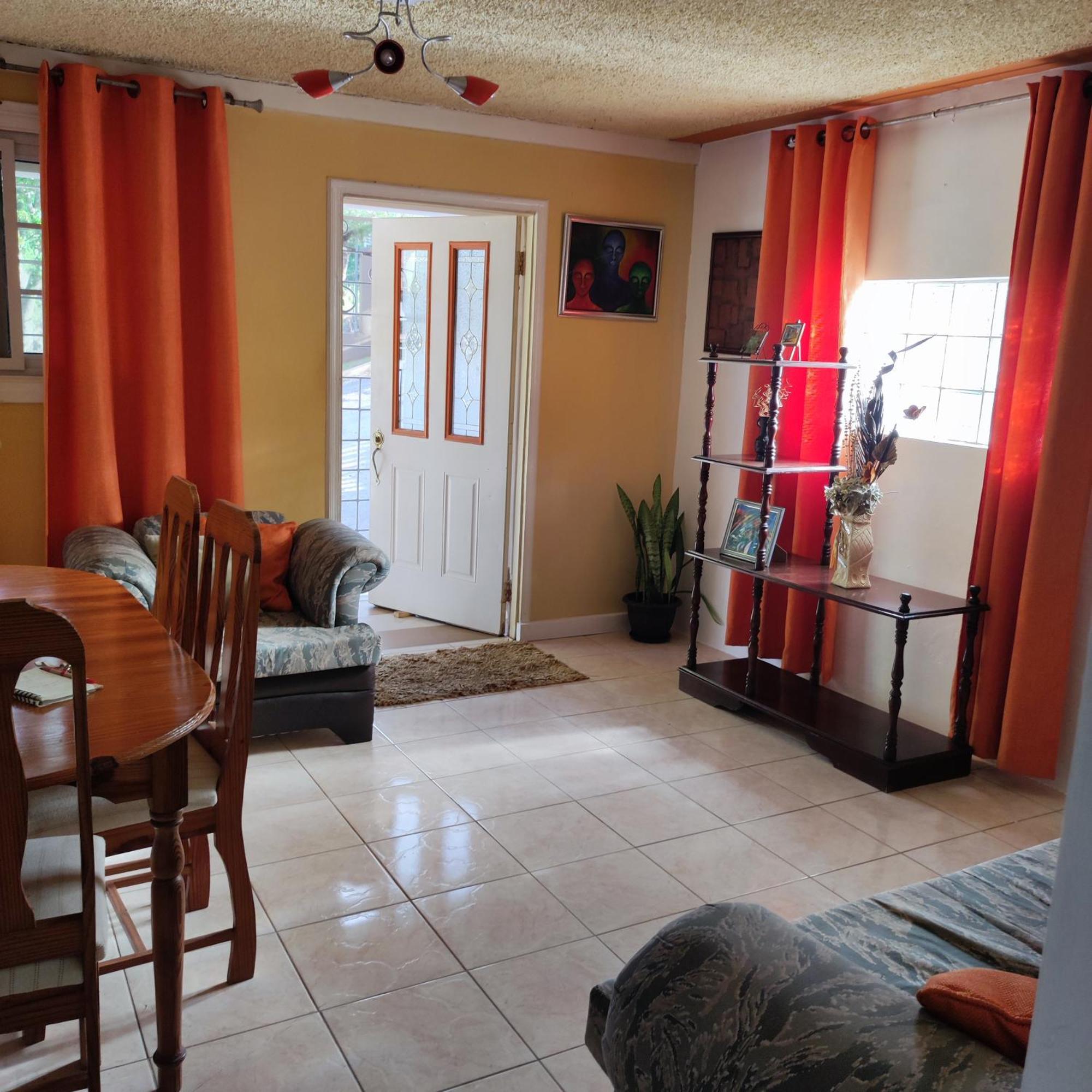 Gables Vacation Rentals With Private Gated Parking Onsite Knockpatrick Esterno foto